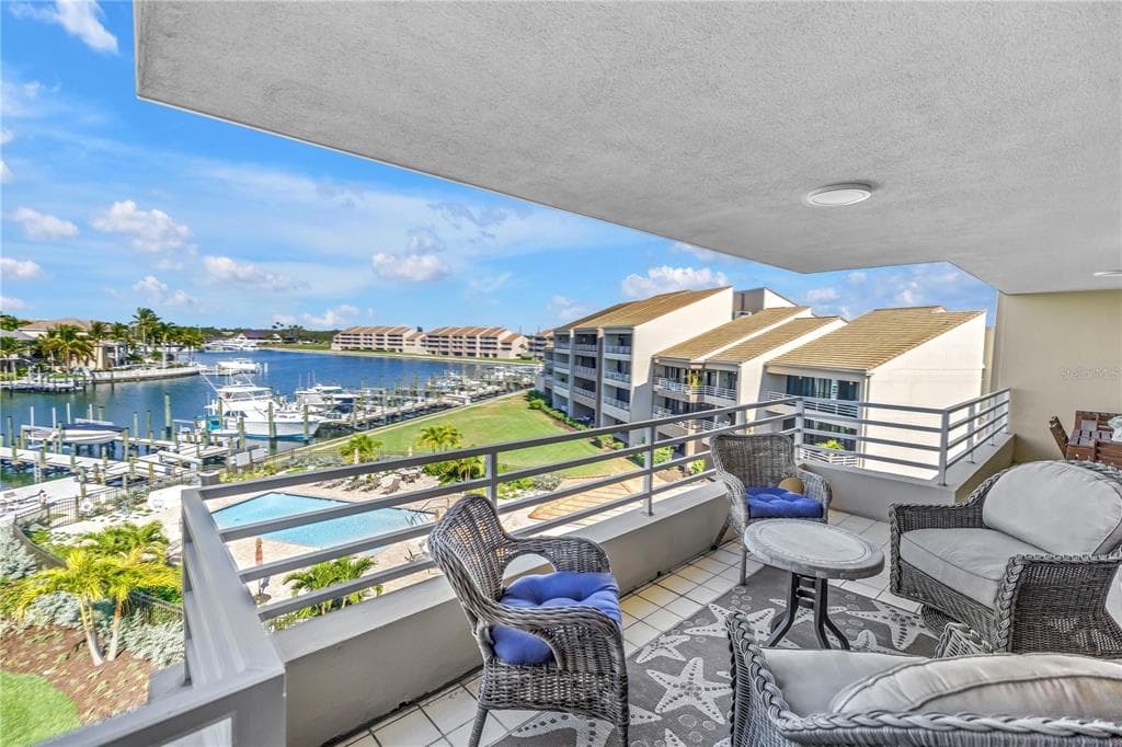 2795 KIPPS COLONY DRIVE S #305 1
