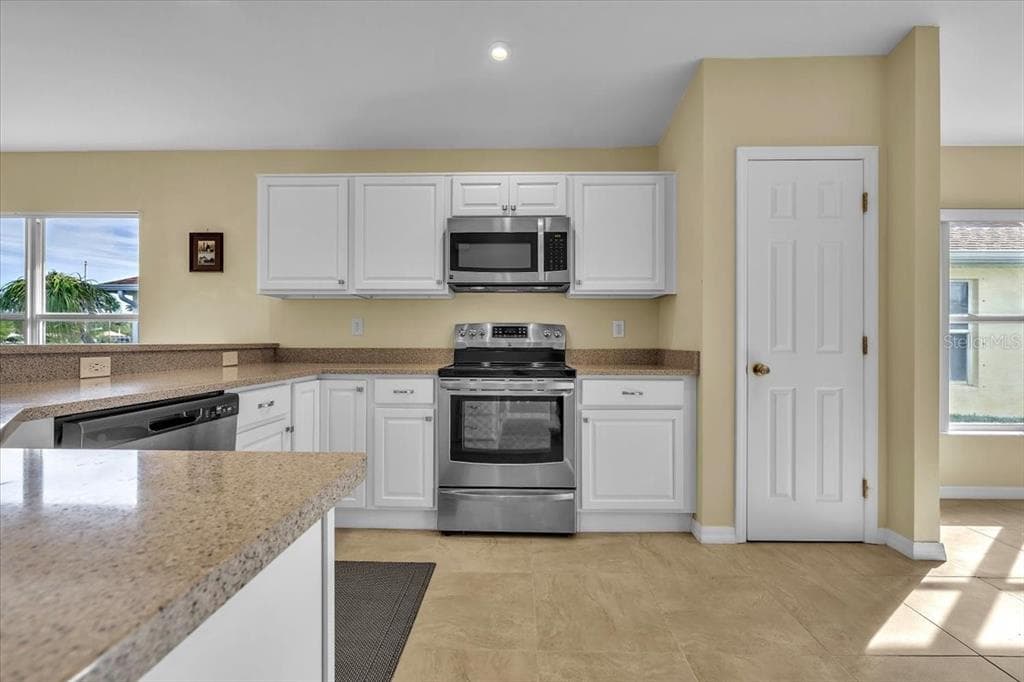 8571 GASSNER WAY photo 16