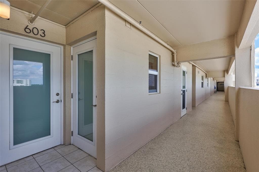 6140 MIDNIGHT PASS ROAD 603 photo 4