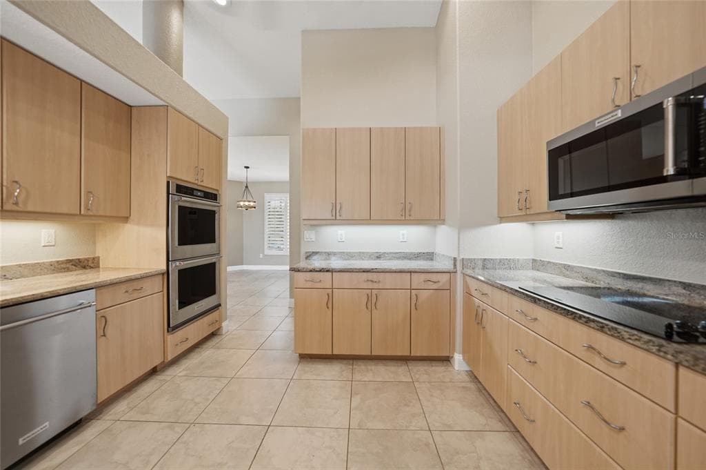 718 ANTALYA COURT photo 6