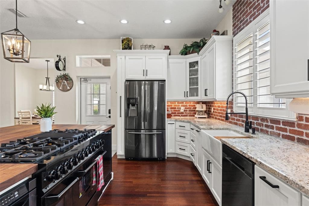 18420 HANCOCK BLUFF ROAD 3