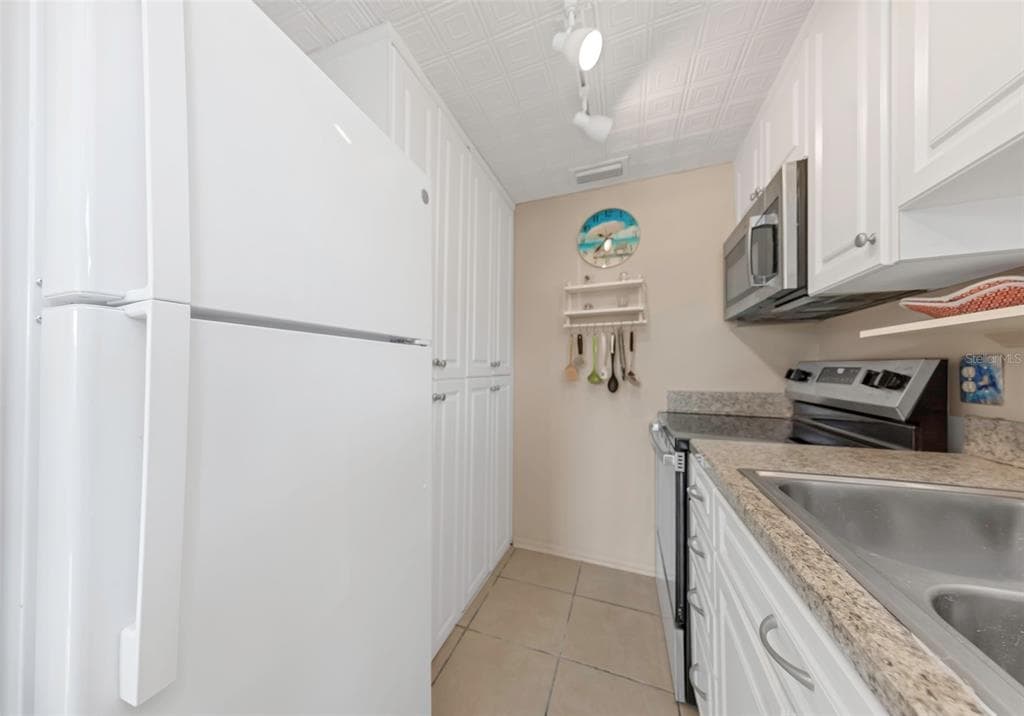 2600 N PAULA DRIVE 12D photo 16