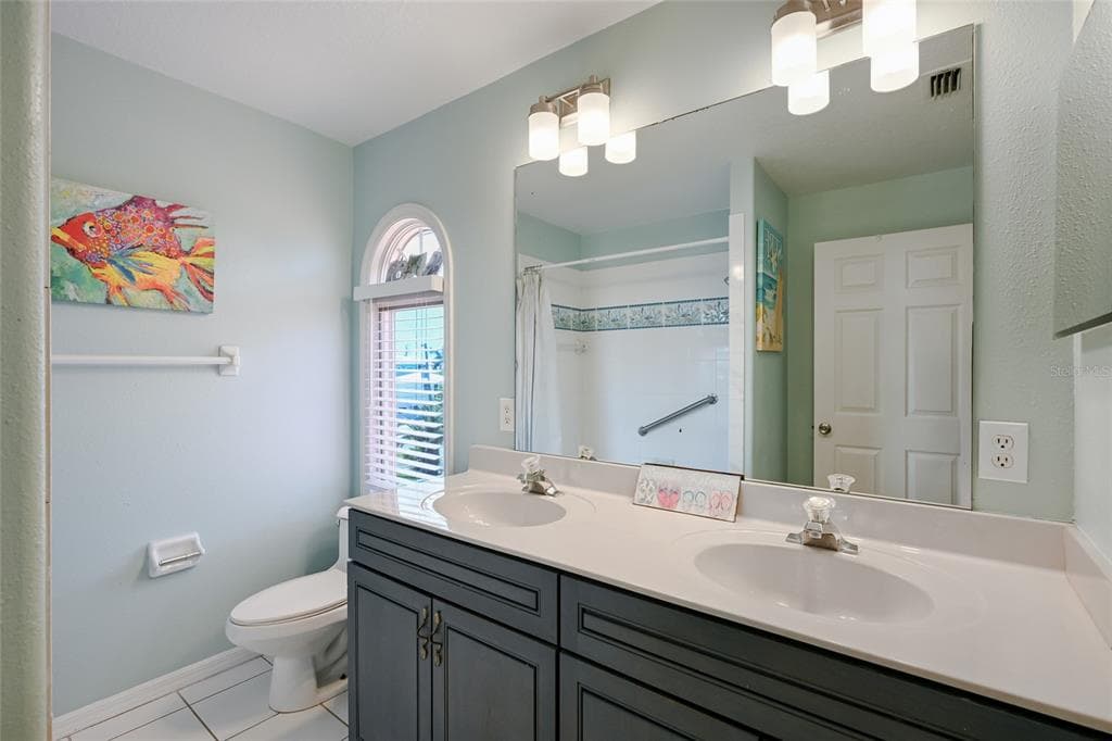 889 N SHORE DRIVE photo 24