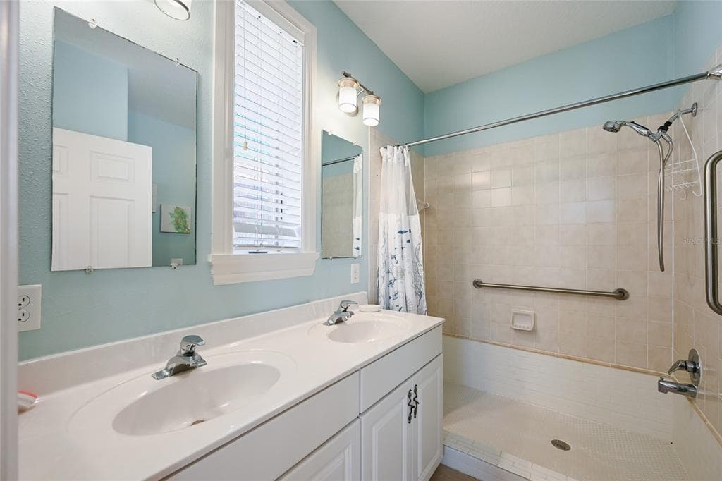 889 N SHORE DRIVE photo 21