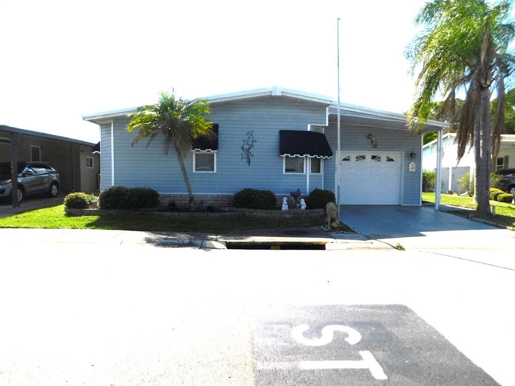 1001 STARKEY ROAD 395 photo 2