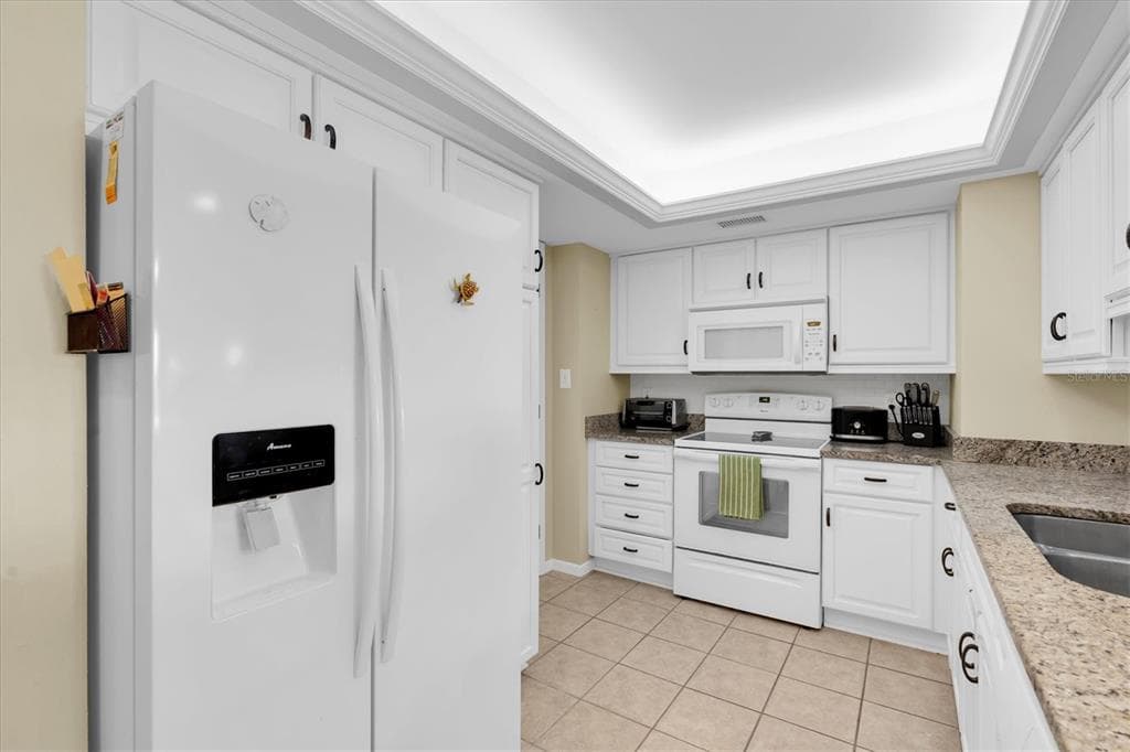 285 107TH AVENUE 701 photo 12