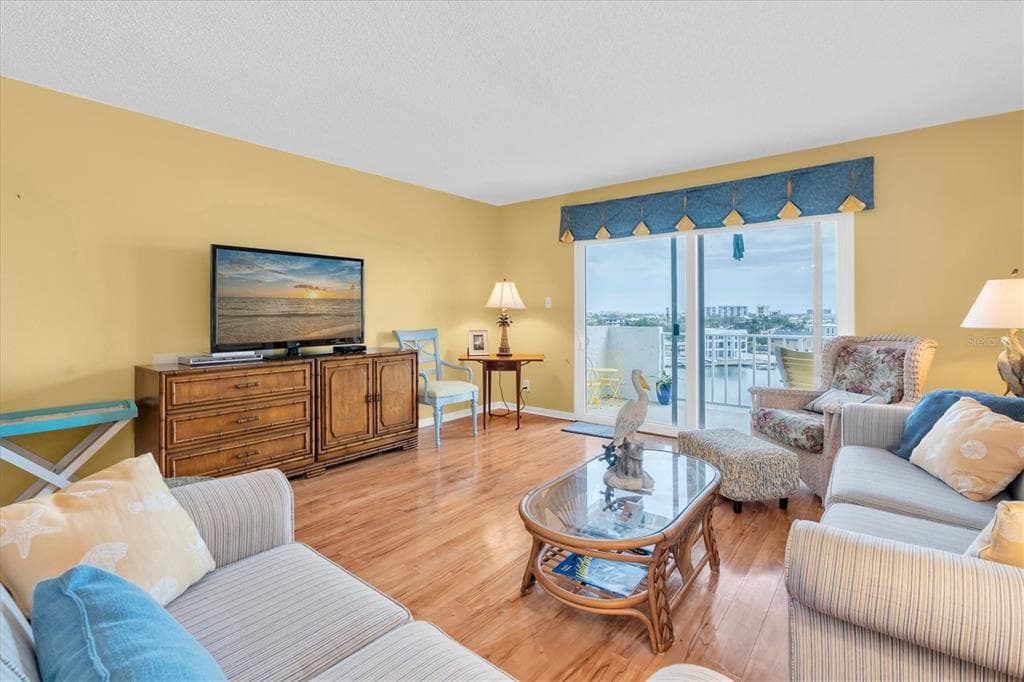 285 107TH AVENUE 701 photo 7