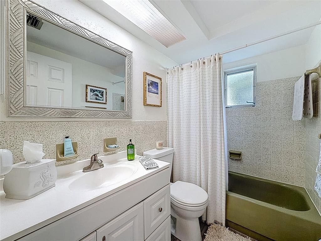 6521 LEESIDE ISLE photo 23