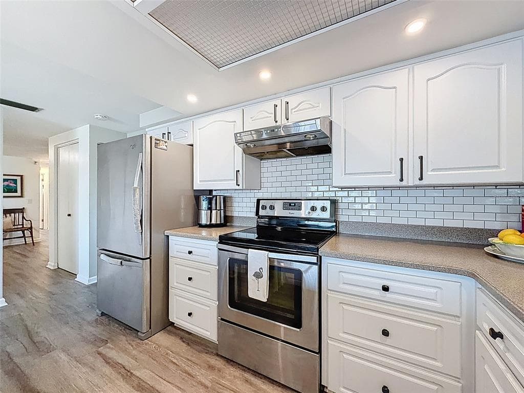 6521 LEESIDE ISLE photo 13