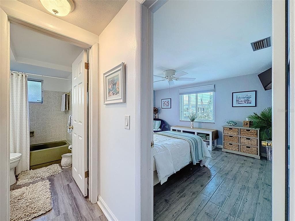 6521 LEESIDE ISLE photo 22