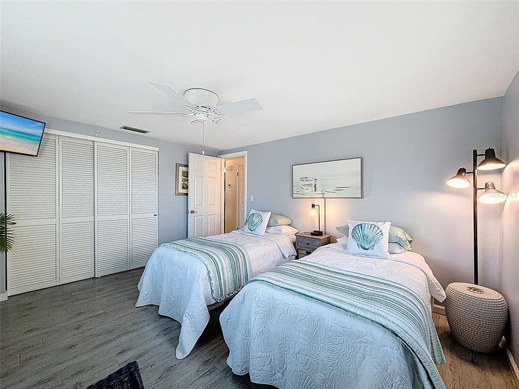 6521 LEESIDE ISLE photo 20