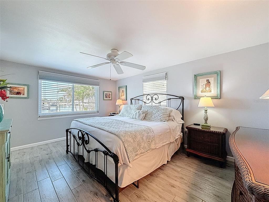 6521 LEESIDE ISLE photo 24