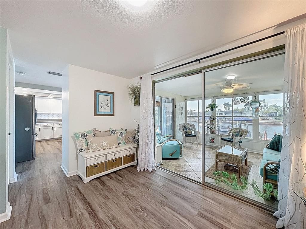 6521 LEESIDE ISLE photo 10