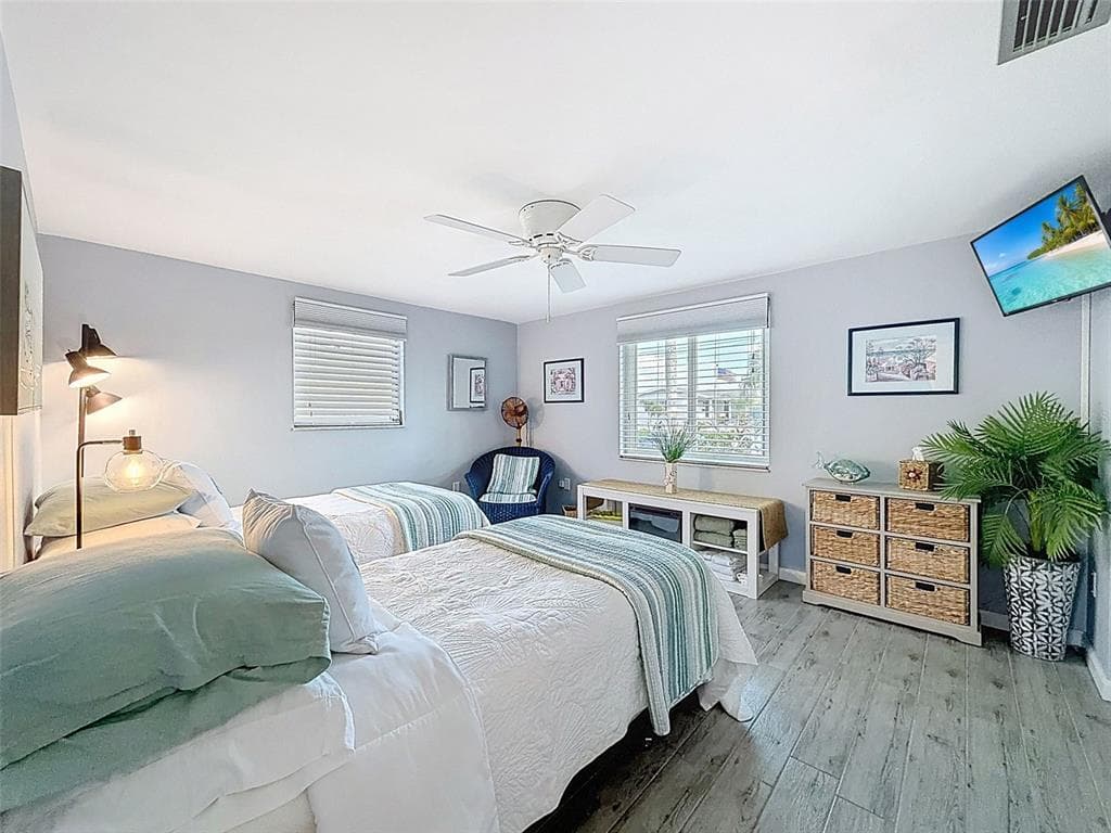 6521 LEESIDE ISLE photo 18