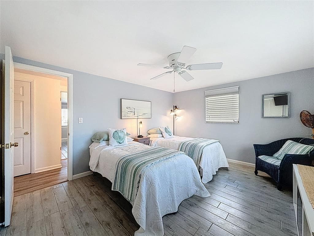 6521 LEESIDE ISLE photo 19