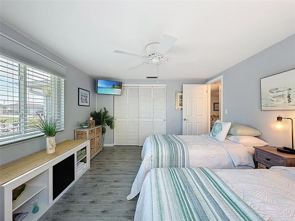 6521 LEESIDE ISLE photo 21