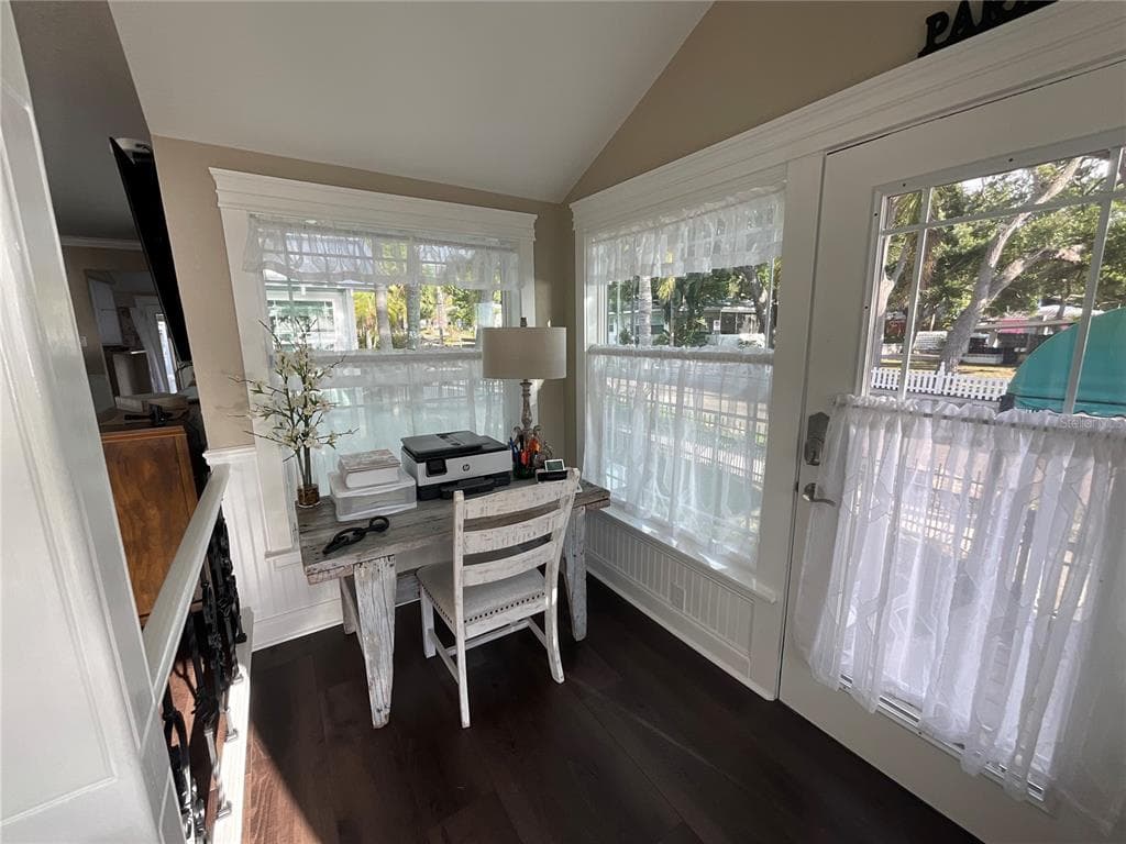 202 FAIRMONT STREET photo 22