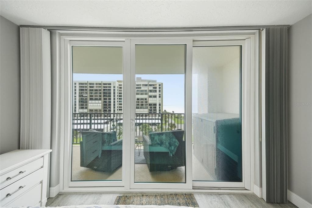 1460 GULF BOULEVARD 501 photo 22