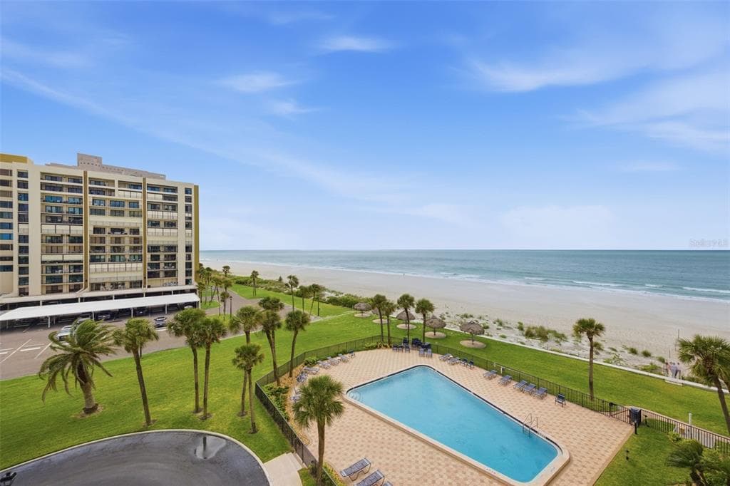 1460 GULF BOULEVARD 501 photo 1