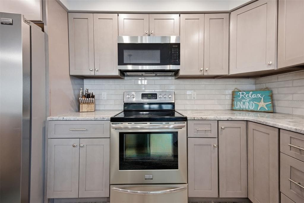 1460 GULF BOULEVARD 501 photo 11