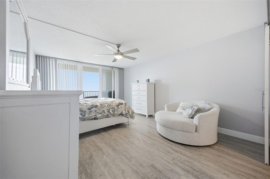 1460 GULF BOULEVARD 501 photo 21