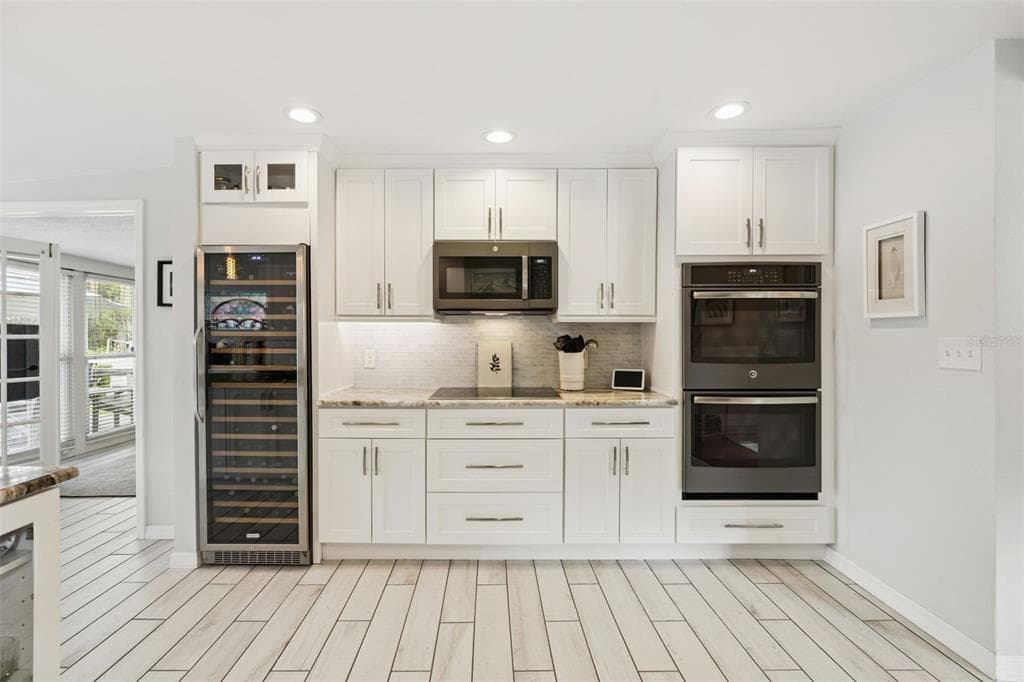 2100 MAE STREET photo 9