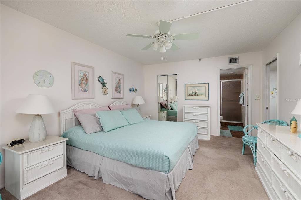 15462 GULF BOULEVARD 304 photo 17