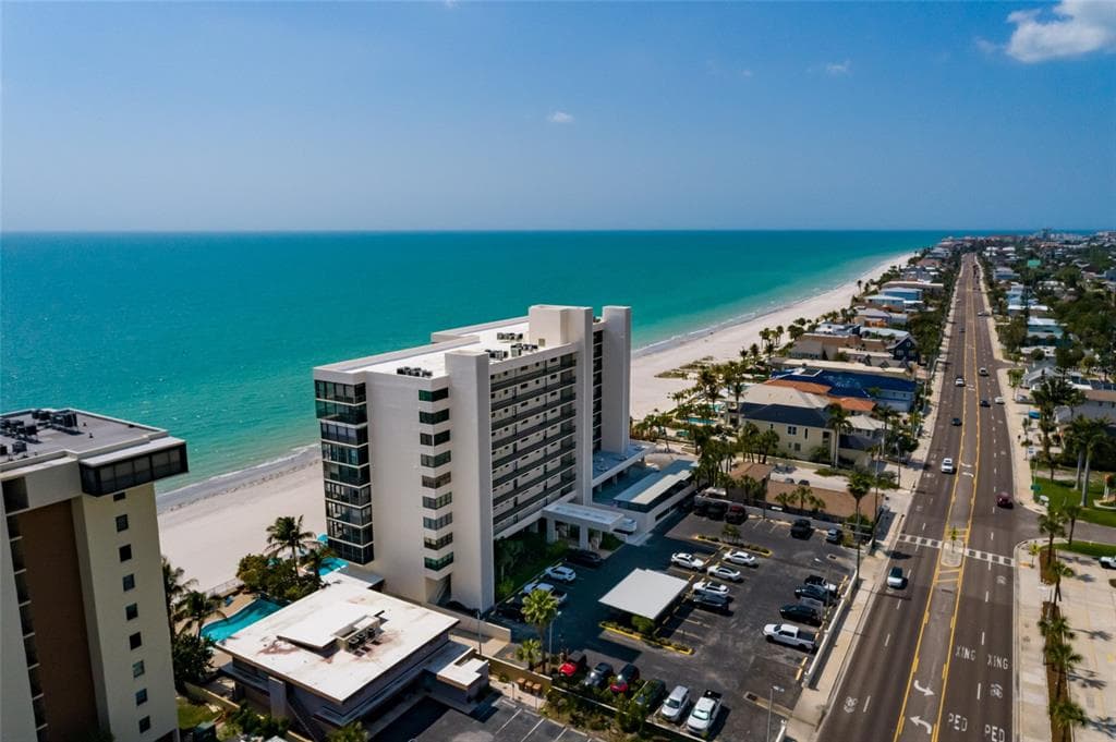 15462 GULF BOULEVARD 304 photo 1