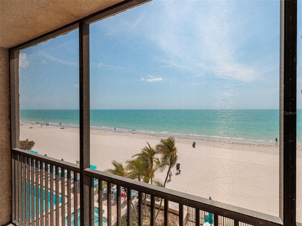 15462 GULF BOULEVARD 304 photo 9