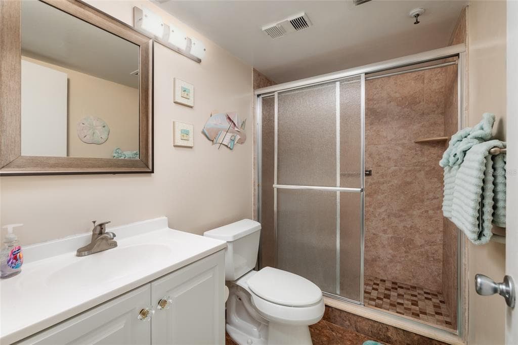 15462 GULF BOULEVARD 304 photo 18