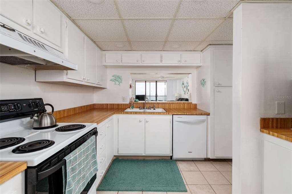 15462 GULF BOULEVARD 304 photo 15