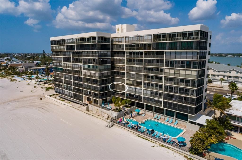 15462 GULF BOULEVARD 304 photo 25