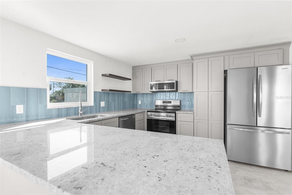 13726 MICHELLE AVENUE photo 7