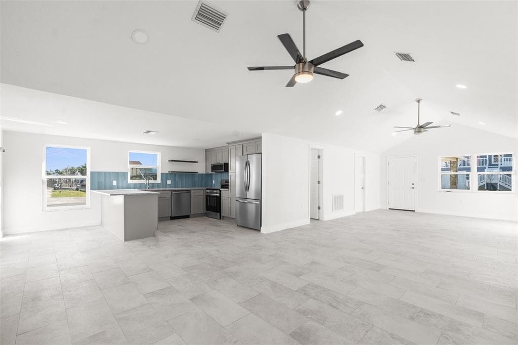 13726 MICHELLE AVENUE photo 9