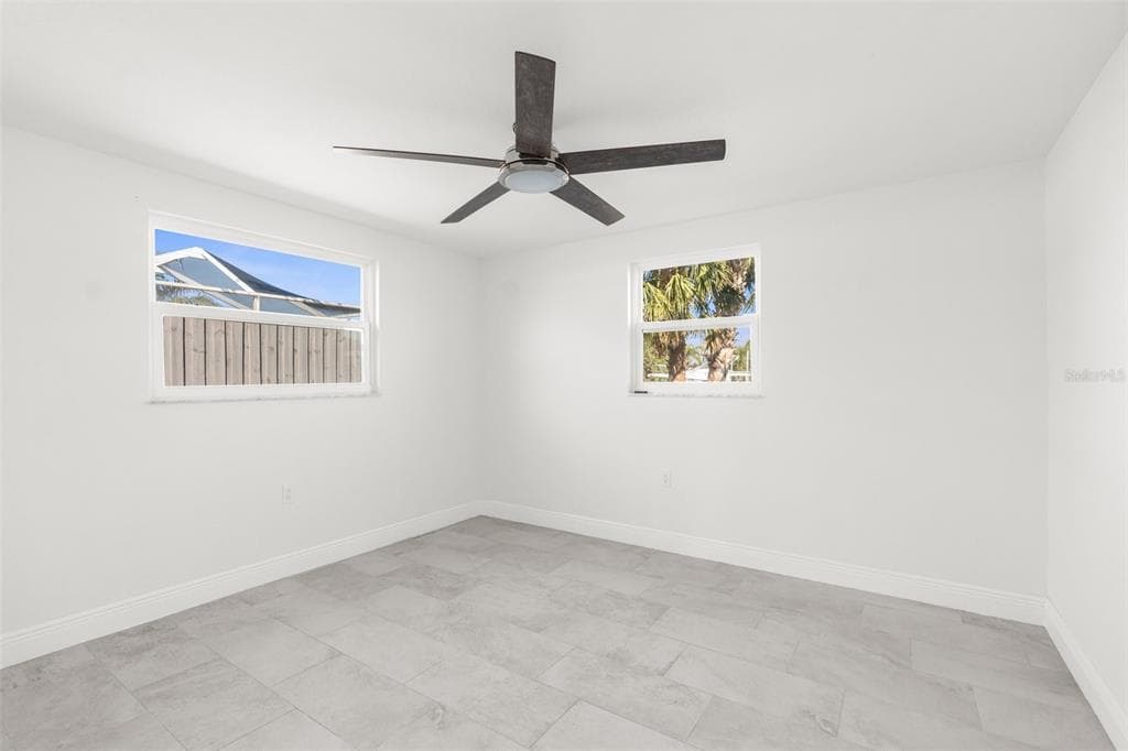 13726 MICHELLE AVENUE photo 18