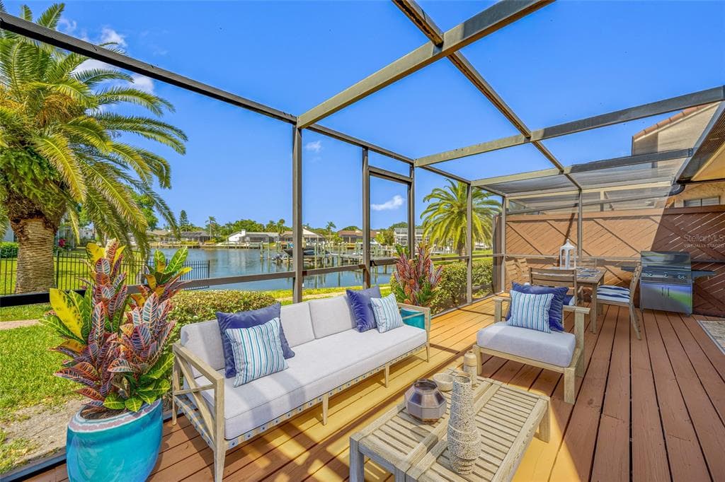 10416 SAINT TROPEZ PLACE photo 3