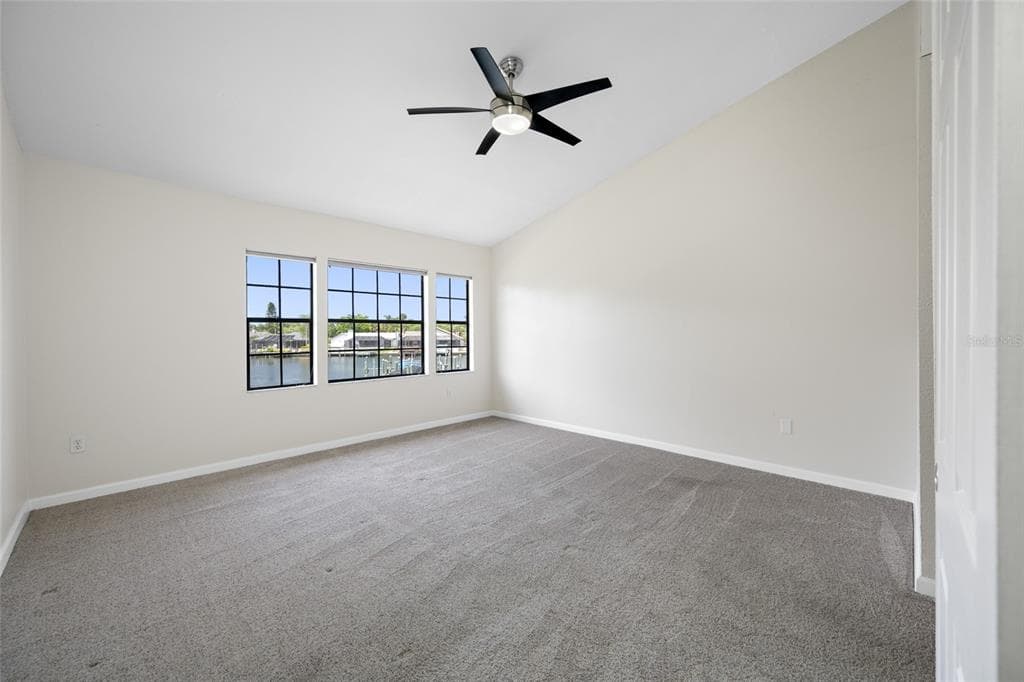 10416 SAINT TROPEZ PLACE photo 18