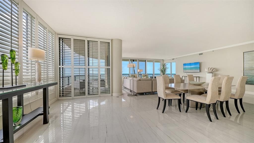 415 L AMBIANCE DRIVE A301 photo 16