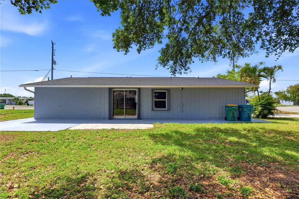 21298 MIDWAY BOULEVARD photo 13