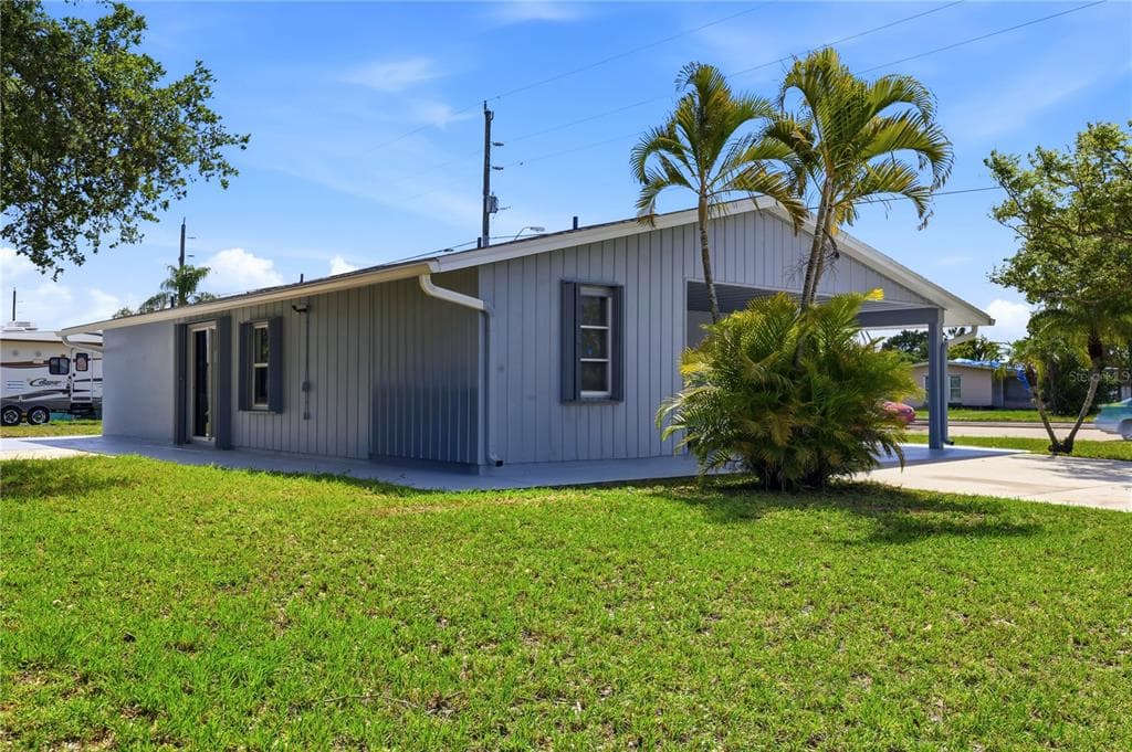 21298 MIDWAY BOULEVARD photo 7