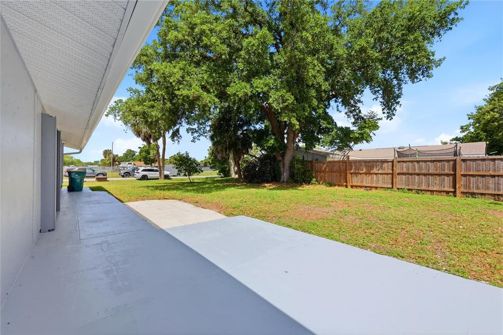 21298 MIDWAY BOULEVARD photo 11