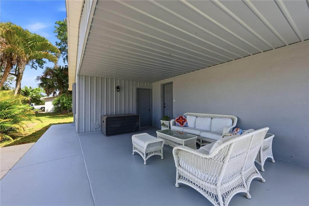 21298 MIDWAY BOULEVARD photo 4