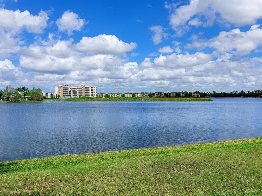 6427 MOORINGS POINT CIRCLE 101 photo 2