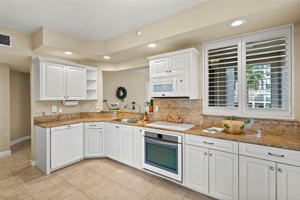 4780 DOLPHIN CAY LANE S 109 photo 13