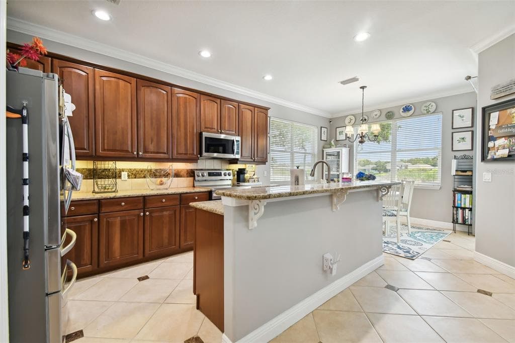 5056 LAKEHURST COURT photo 10