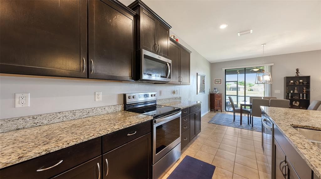 2446 CARNATION COURT photo 17