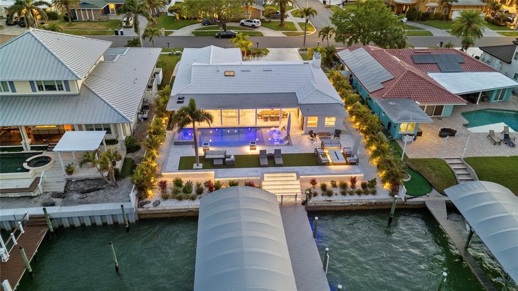 631 HARBOR ISLAND photo 6