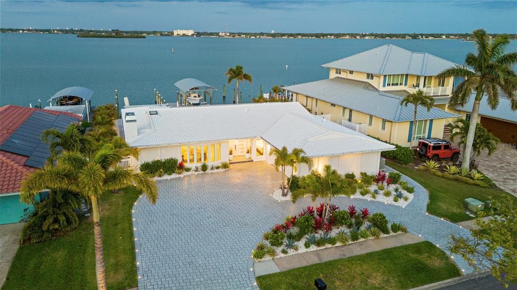 631 HARBOR ISLAND 5