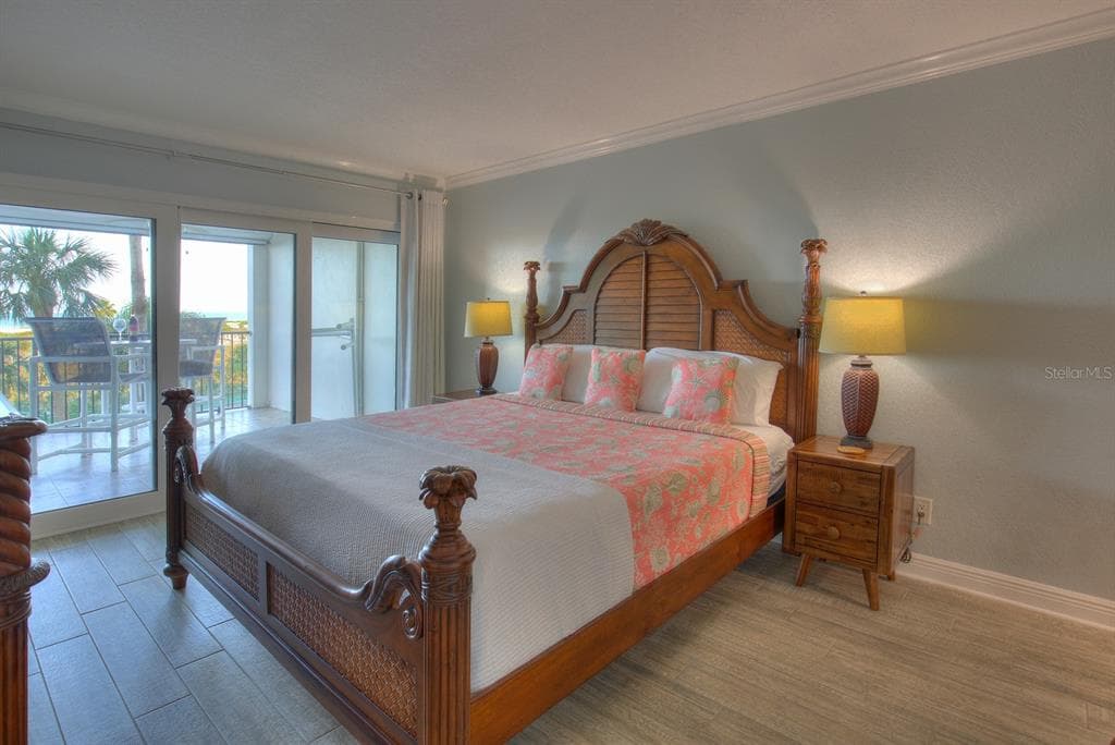 1230 GULF BOULEVARD 304 photo 13