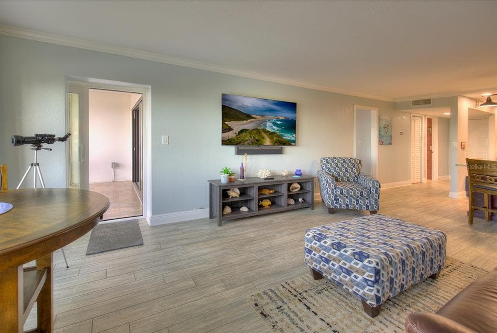 1230 GULF BOULEVARD 304 photo 7